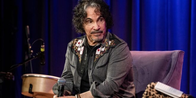 John Oates talks about partnering with Darryl Hall amid legal tussle: 