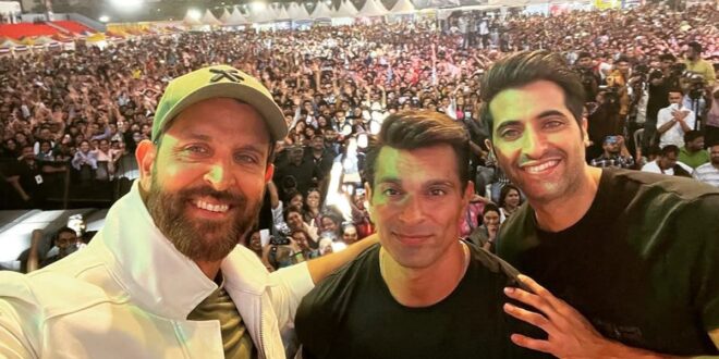 Hrithik Roshan In A Pic With His Fighters Karan Singh Grover And Akshay ...
