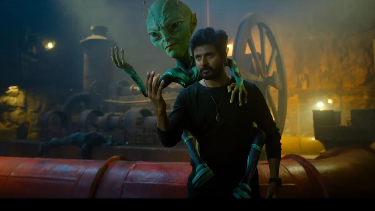 ‘Ayalaan’ trailer: Sivakarthikeyan and an alien team up to save the world - Celtalks