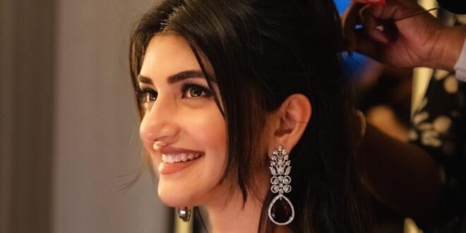 Sreeleela Photos : Sreeleela's smile dominated by diamond jhunkas...